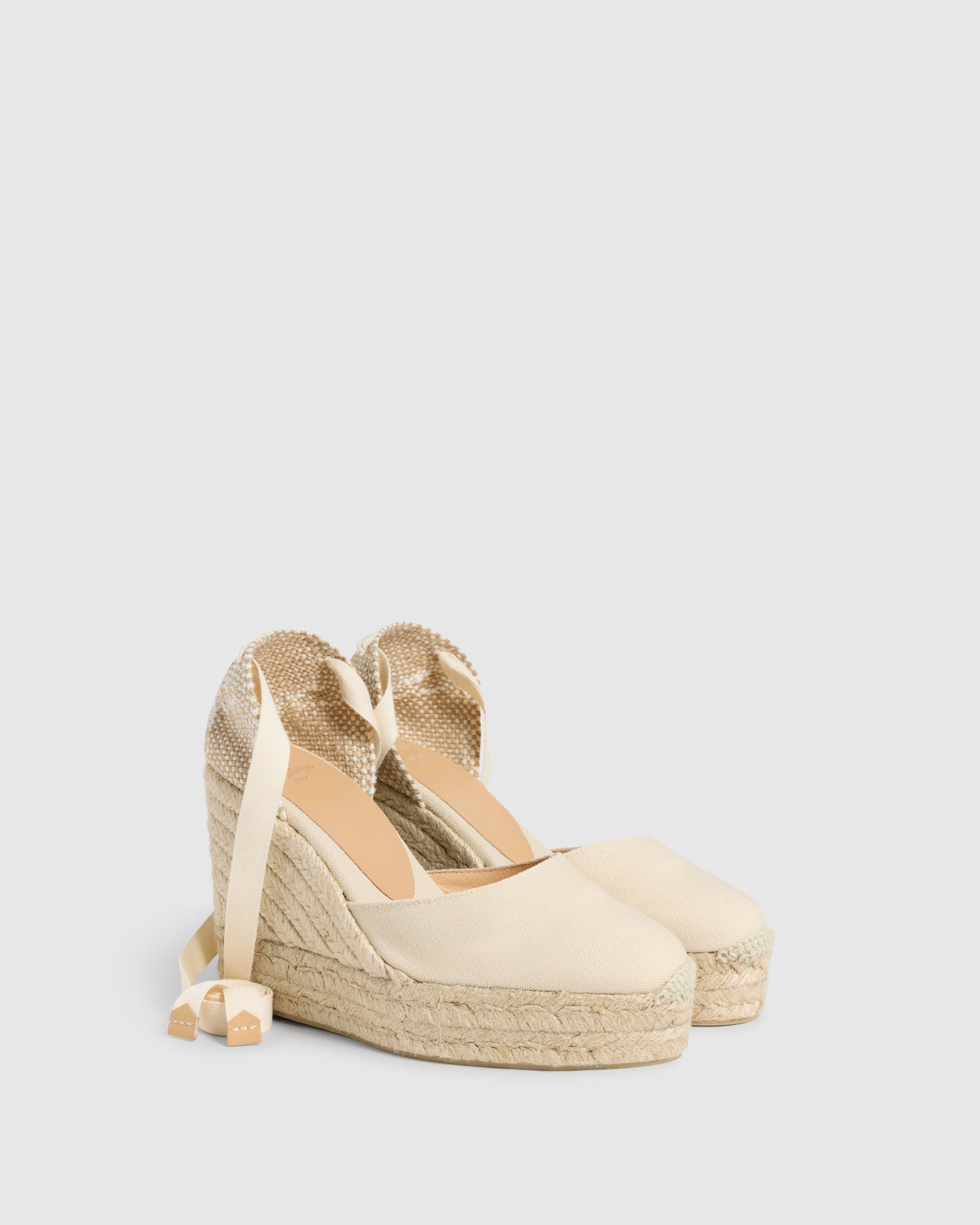 CARINA/8ED/001